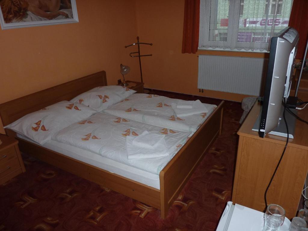 Hotel Paradise Ostrava Esterno foto